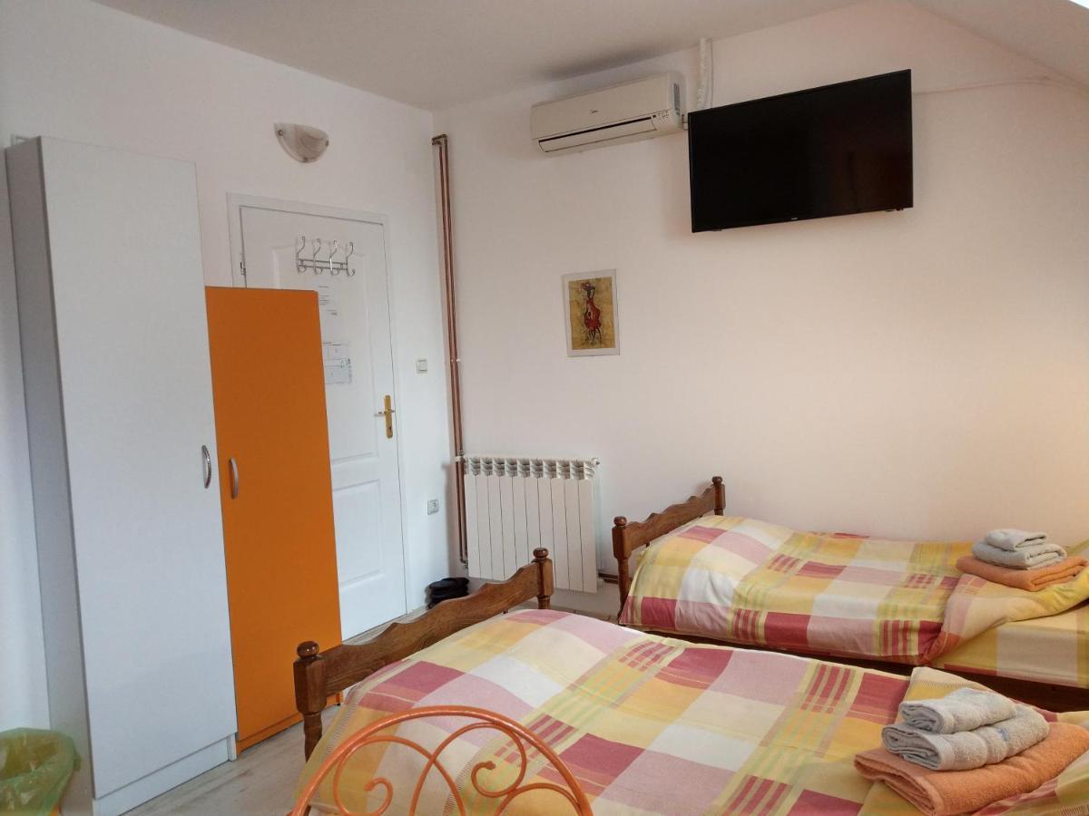 Apartment Harmonija Apatin Exteriör bild